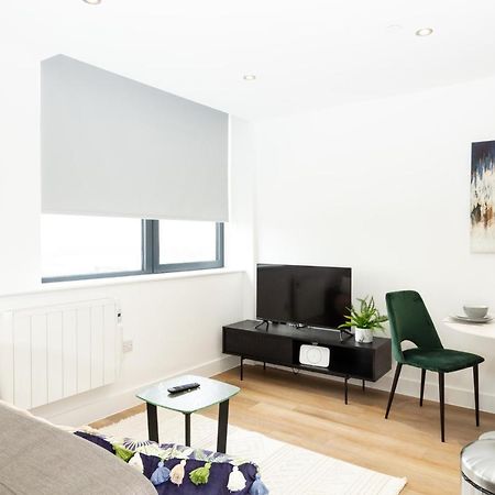 מנצ'סטר Stylish Studio Apt Overlooking Old Trafford מראה חיצוני תמונה