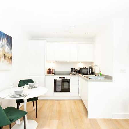 מנצ'סטר Stylish Studio Apt Overlooking Old Trafford מראה חיצוני תמונה