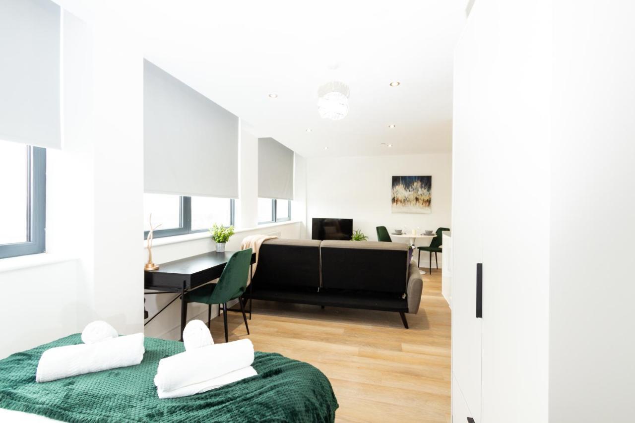 מנצ'סטר Stylish Studio Apt Overlooking Old Trafford מראה חיצוני תמונה