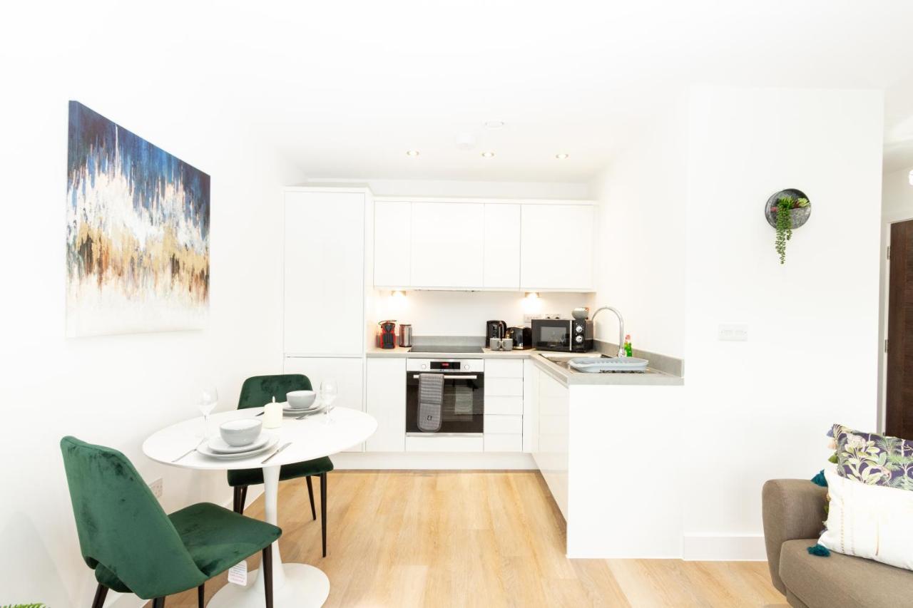 מנצ'סטר Stylish Studio Apt Overlooking Old Trafford מראה חיצוני תמונה
