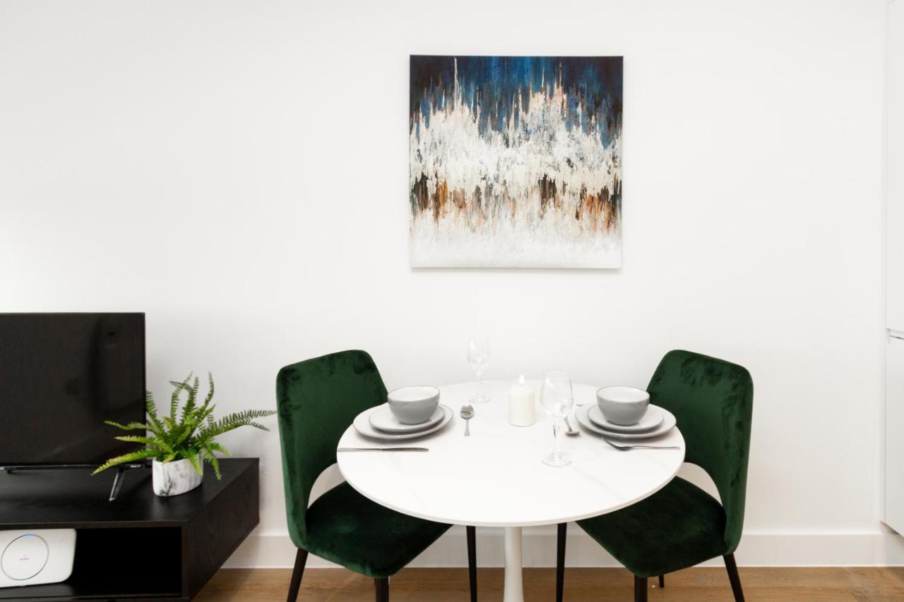מנצ'סטר Stylish Studio Apt Overlooking Old Trafford מראה חיצוני תמונה