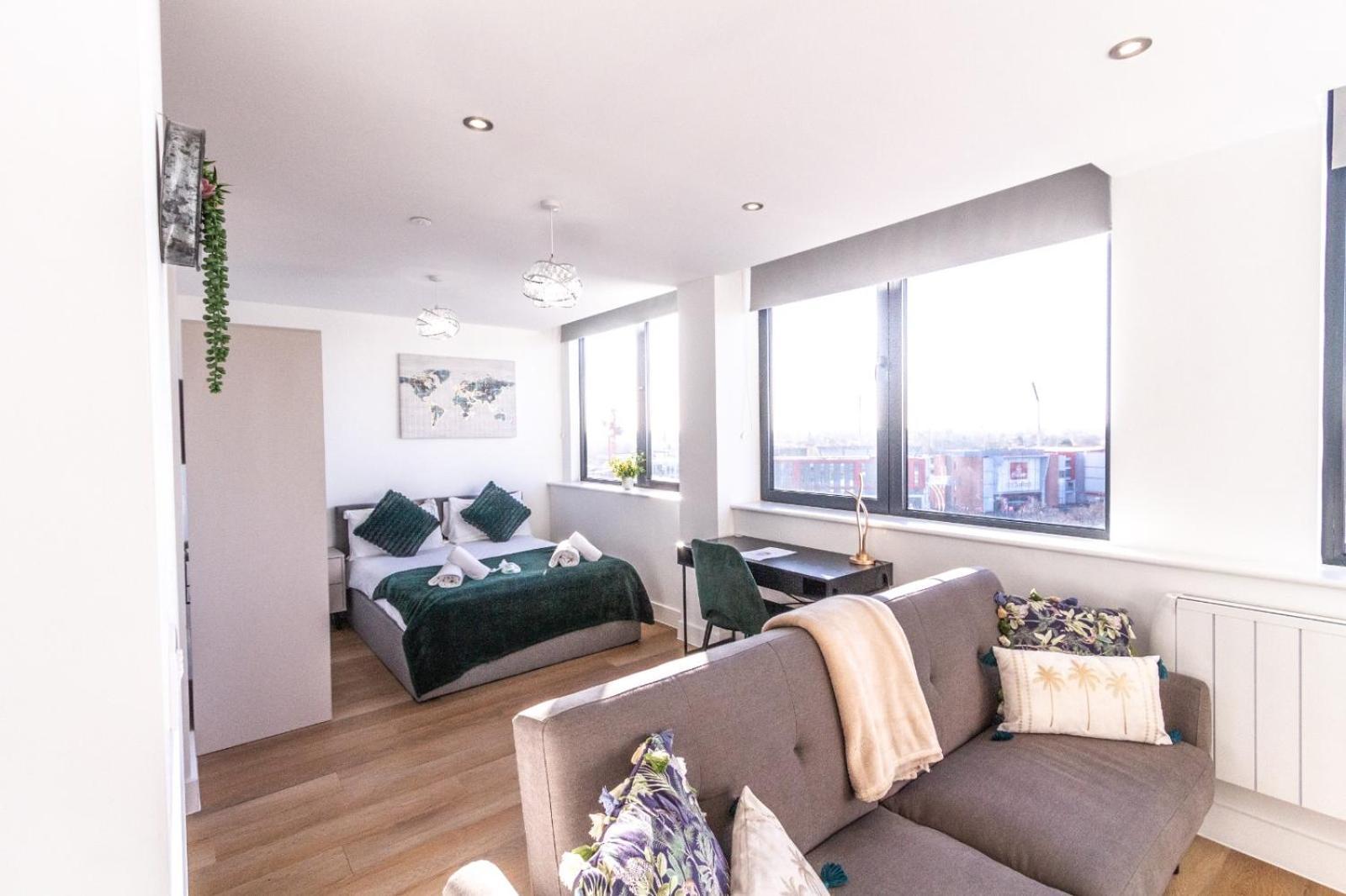 מנצ'סטר Stylish Studio Apt Overlooking Old Trafford מראה חיצוני תמונה